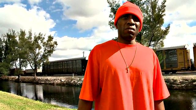 BJ Ebony picked up and fucked outdoor by white top