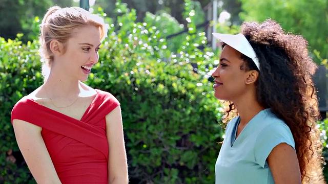 Ebony teen enjoys tribbing with GF