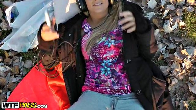 Blonde lets guy fuck her tight ass