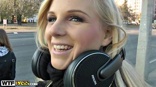 Blonde lets guy fuck her tight ass