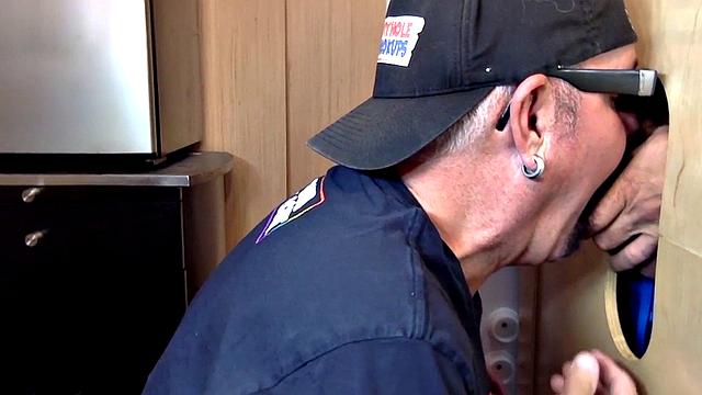 Gloryhole mature daddy sucks dong on 1st gloryhole date