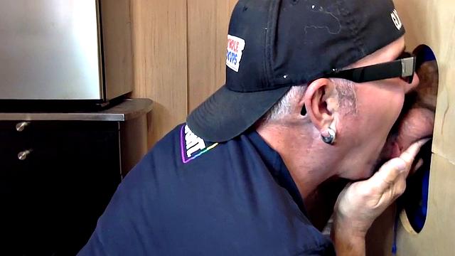Gloryhole mature daddy sucks dong on 1st gloryhole date