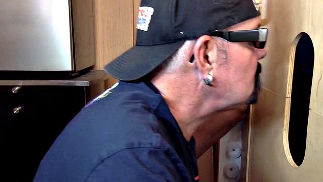 Gloryhole mature daddy sucks dong on 1st gloryhole date