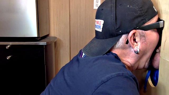 Gloryhole mature daddy sucks dong on 1st gloryhole date