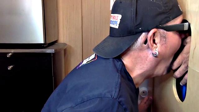 Gloryhole mature daddy sucks dong on 1st gloryhole date