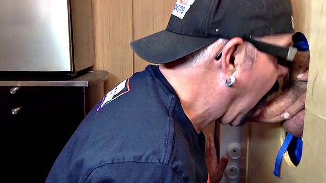 Gloryhole mature daddy sucks dong on 1st gloryhole date