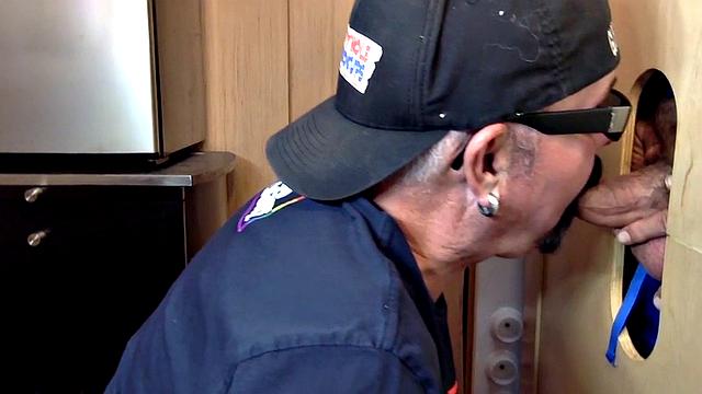 Gloryhole mature daddy sucks dong on 1st gloryhole date