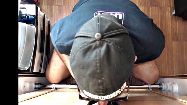 Gloryhole mature daddy sucks dong on 1st gloryhole date