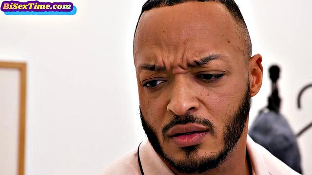 Bisexual swingers in threeway