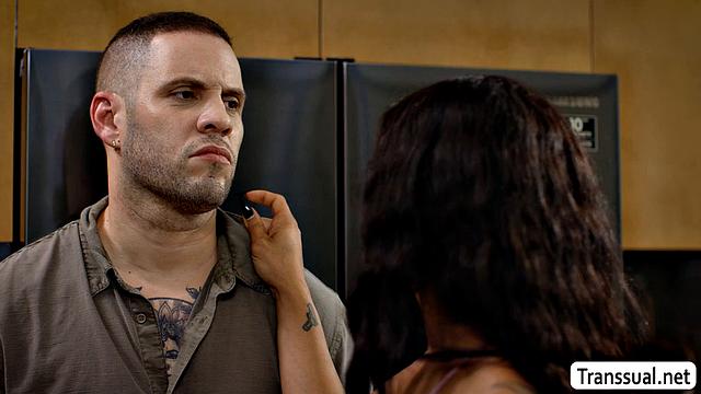 Before my husband returns, let's go quickly