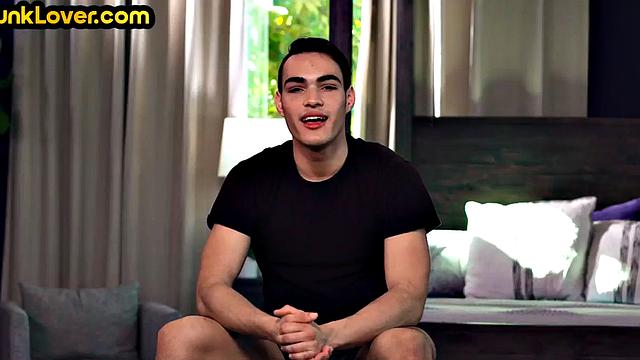 Amateur lover bareback fucks stud's asshole at home