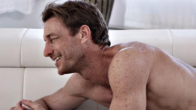 Asian MILF loves fucking with BWC in wet pussy hole