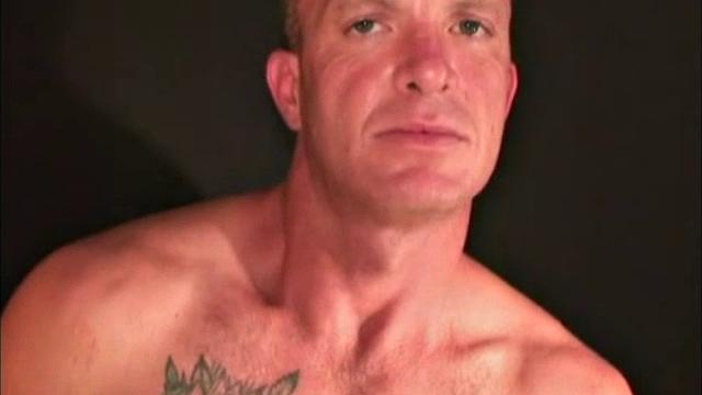 This is a magnificent man, with a troubled mind. But Chris is a looker! He's 38 years old, 5' 10", and 175 pounds and makes his living in construction.