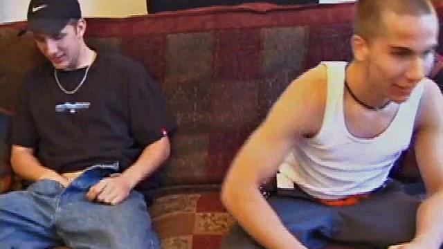 Смотри, как взрослые мужики Брок и Марк сосут друг другу член по-мужски.