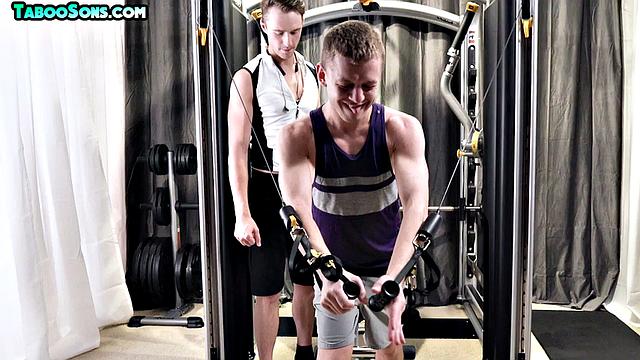 Old zaddy assfucking amateur twinks