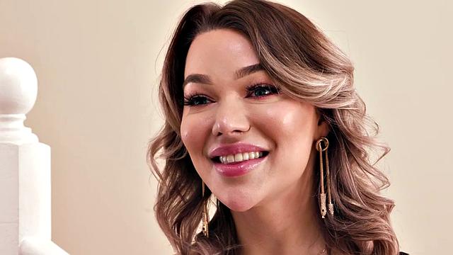 Big-titted racy TS babe gets her asshole pounded by BF