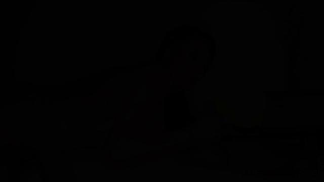 Big-titted bikini masseuse deepthroating