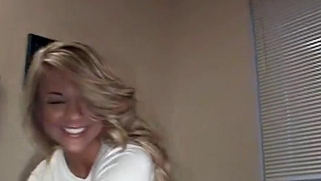 Naughty teen playing with her sexy pussy