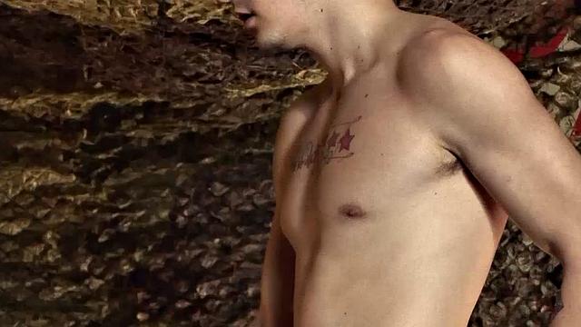 Джек Блум жадно принимает голую толстую палку Терри Лу и стонет от кайфа