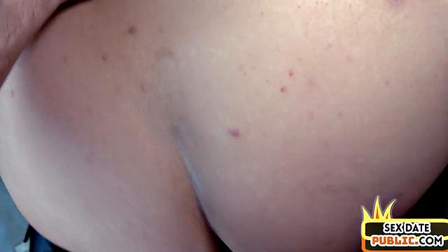 Horny cougar pussysmashed outdoors