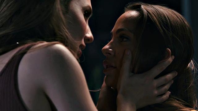 Lesbian passionate sex of 2 hot babes in classroom