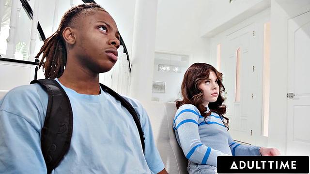 ADULT TIME - Запертый жеребец лишает Лолу Валентайн девственности, но в не ту дырку