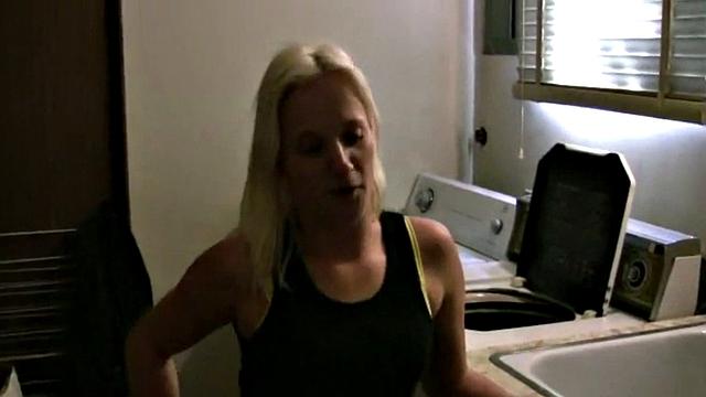 Sweet Jewel with yummy Blowjob Closeup