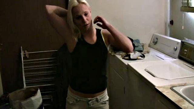 Sweet Jewel with yummy Blowjob Closeup