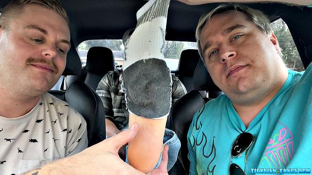 Snyft: Milus Trades with Feet - Milus Slinger, Ryder и Matt