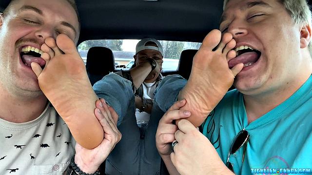 Snyft: Milus Trades with Feet - Milus Slinger, Ryder и Matt
