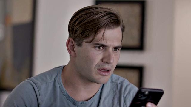 сочная черная красотка катается на члене после минета