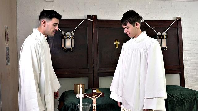 Дакота Ловелл быстро понял, что у отца Галло есть свои развлечения