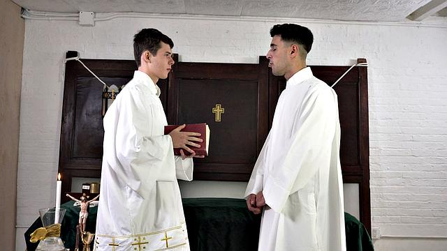 Дакота Ловелл быстро понял, что у отца Галло есть свои развлечения