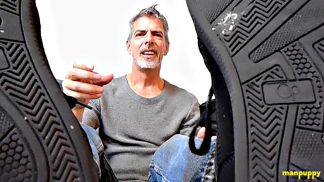 Stepped in Trouble - DADDY GIANT 29 - Richard Lennox