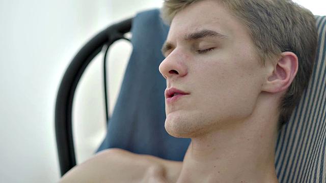 Thin athletic twink wanking big cock in session