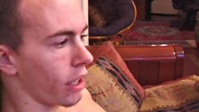 Карсон клянётся, что натурал, а рука взяла и сдала