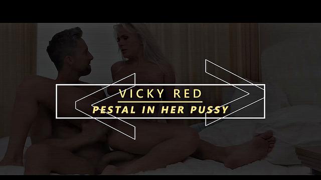 Vicky Red