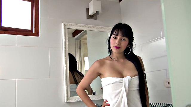 Braceface Latina Sucks Big Dick