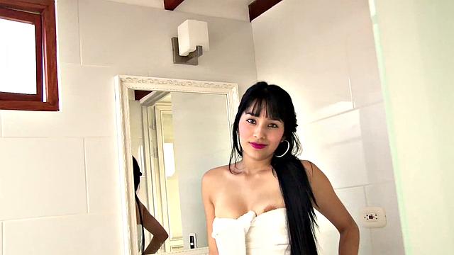 Braceface Latina Sucks Big Dick