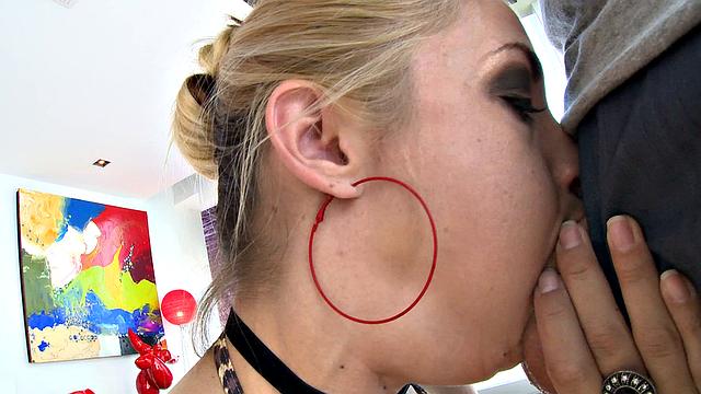 Sarah Vandella, Back with Vengeance