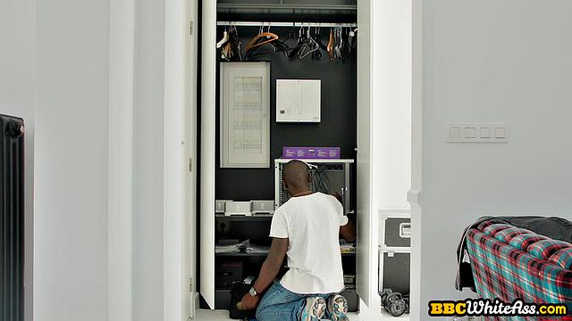 Ginger maid analriding on BBC boss