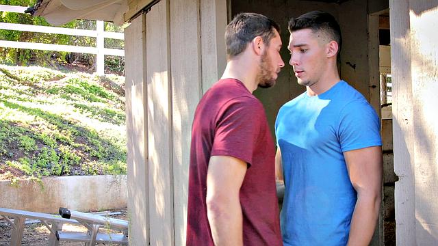 Food Delivering Twink Dicked Down By Stud - Trevor Brooks, Ben Masters - NextDoorRaw