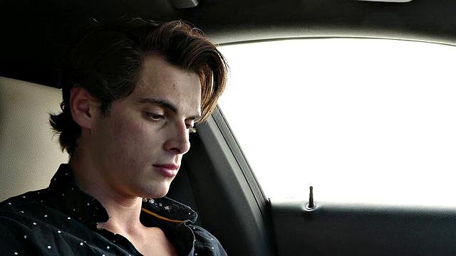 Food Delivering Twink Dicked Down By Stud - Trevor Brooks, Ben Masters - NextDoorRaw