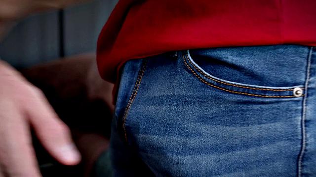 Food Delivering Twink Dicked Down By Stud - Trevor Brooks, Ben Masters - NextDoorRaw