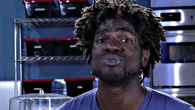 мускулистый красавчик ловит по полной от брутального bbc