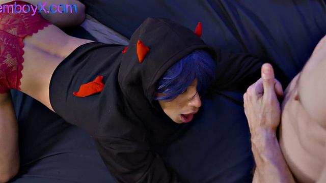 Skinny femboy with blue hair barebacked by BF