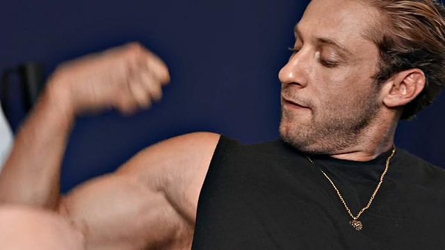 Str8 dude loves fucking BFF stud in doggystyle