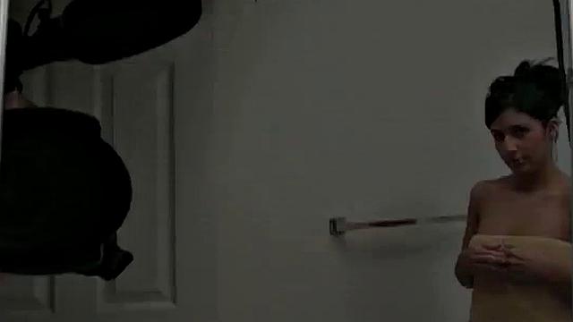 Gorgeous teen shows off her body