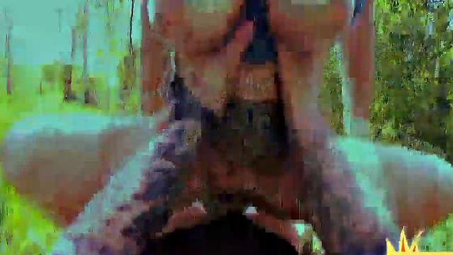 Real outdoor blowjob with picked skank