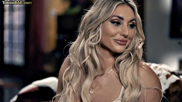 блондинка отсасывает и трахается с незнакомцем на камеру